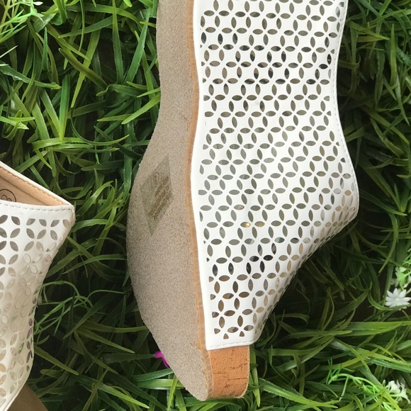Italina SHIMMER White Comfort Peep Toe Wedge - Picture 7 of 8